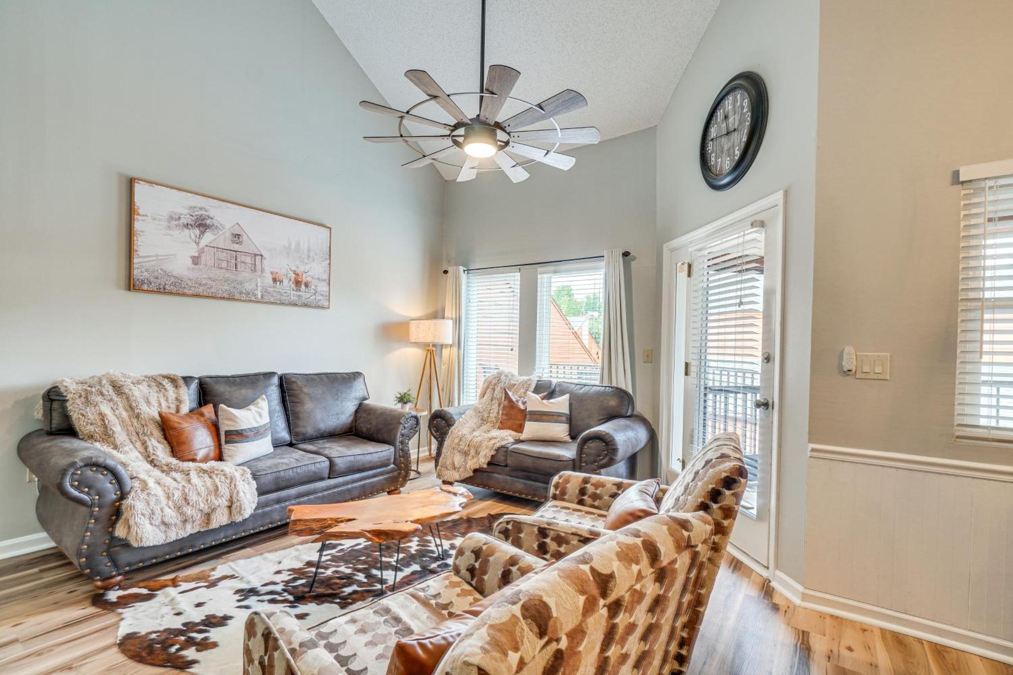 Downtown Gatlinburg Condo With Mountain-View Balcony Extérieur photo