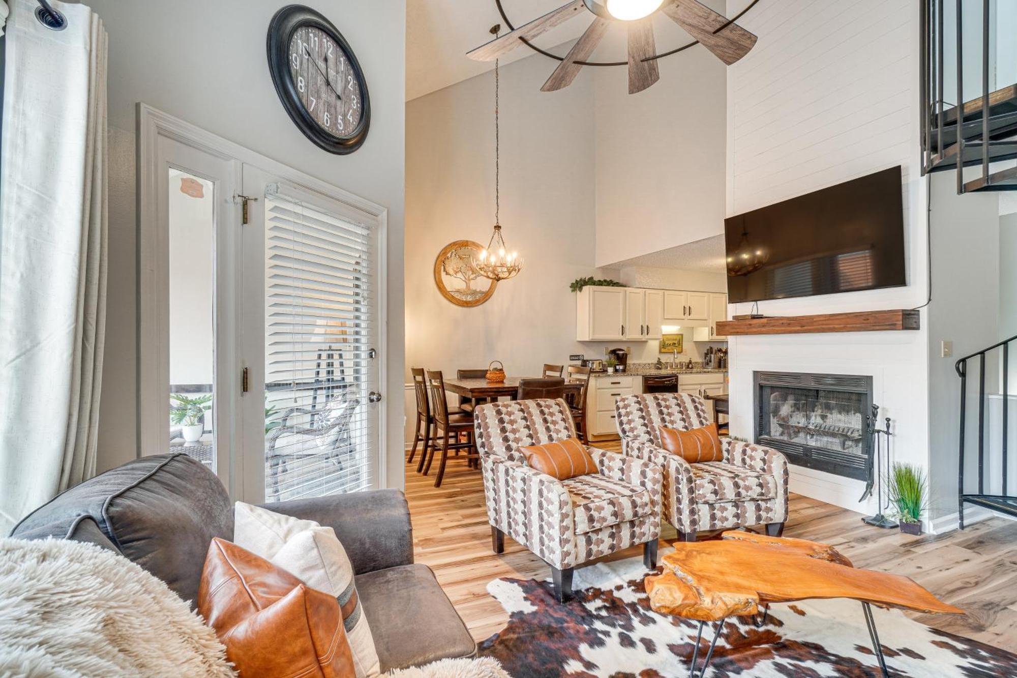 Downtown Gatlinburg Condo With Mountain-View Balcony Extérieur photo