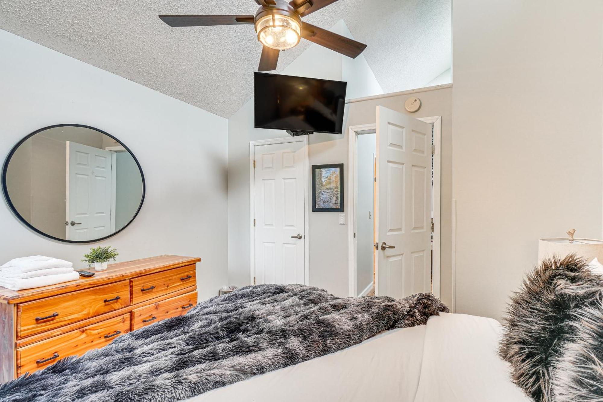Downtown Gatlinburg Condo With Mountain-View Balcony Extérieur photo