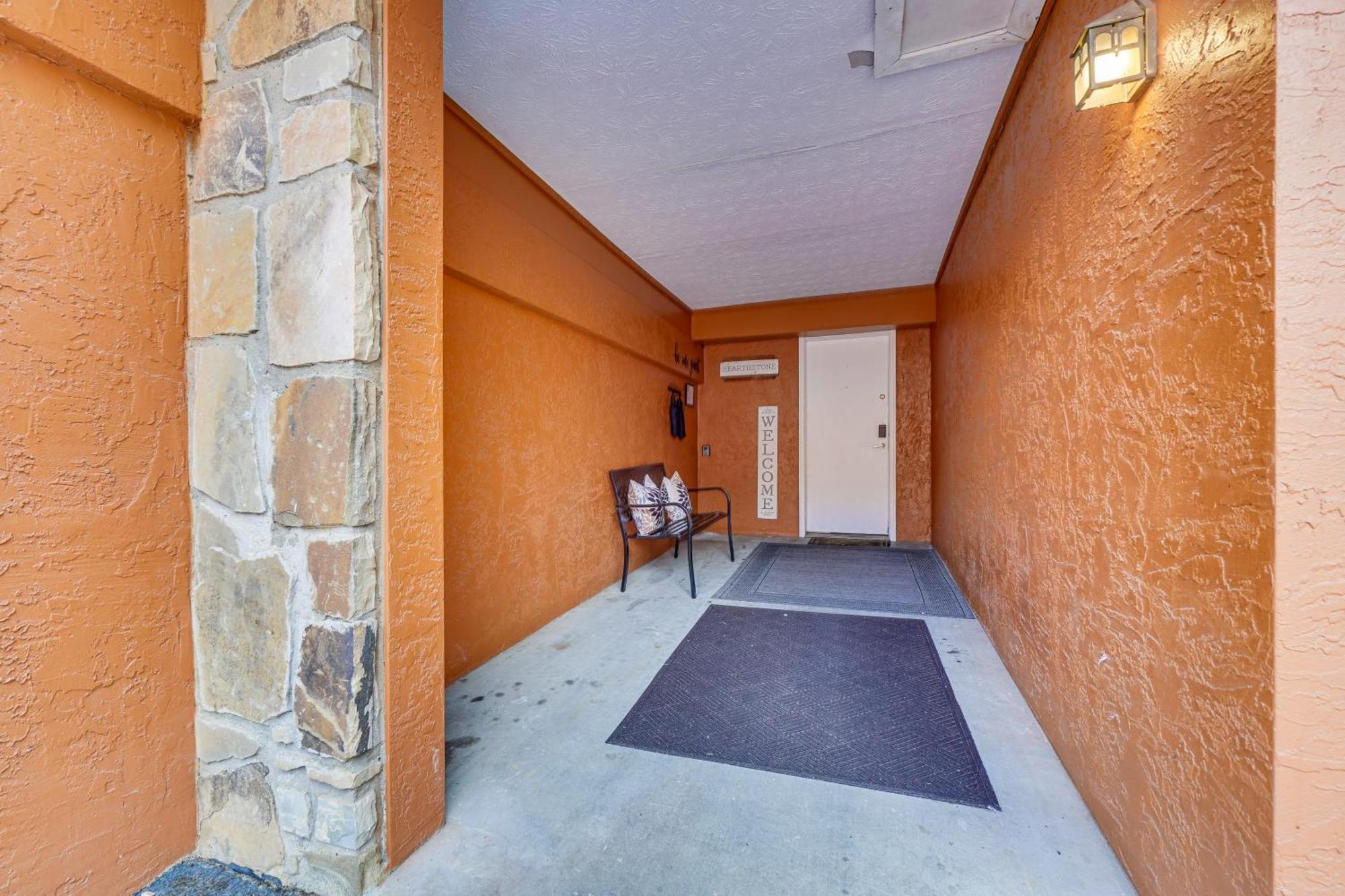 Downtown Gatlinburg Condo With Mountain-View Balcony Extérieur photo